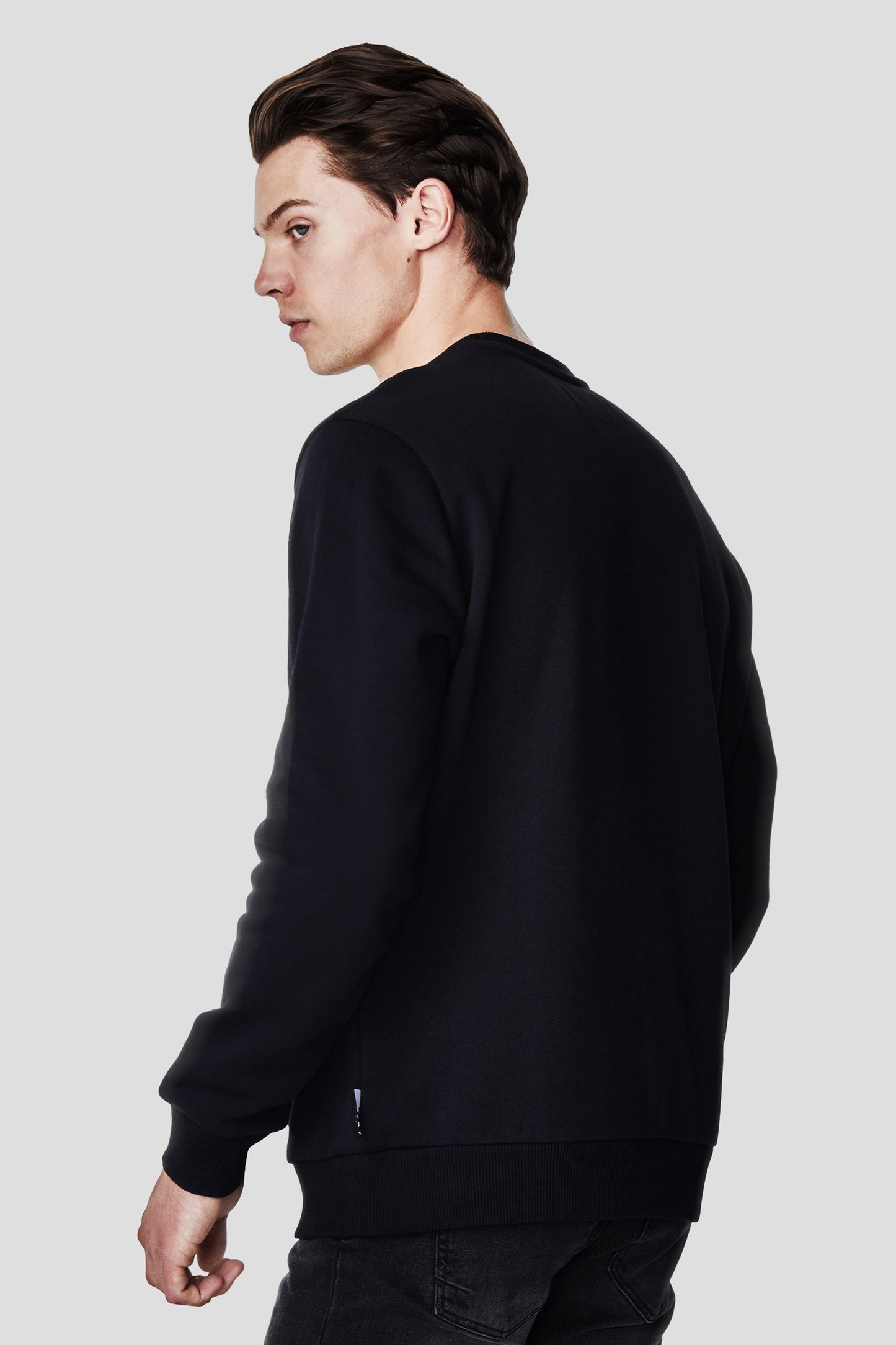 CITY CREWNECK SWEATSHIRT