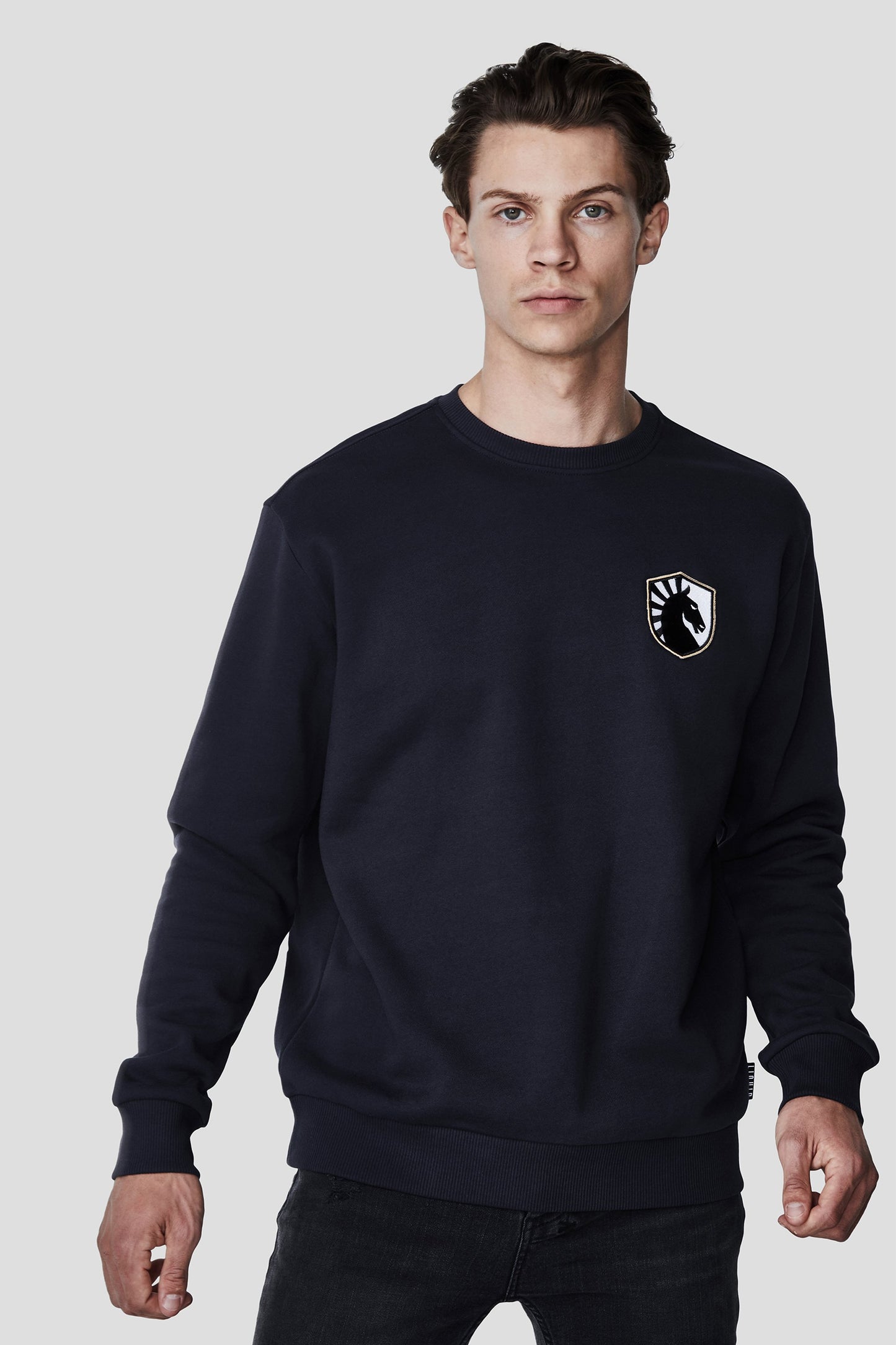 CITY CREWNECK SWEATSHIRT