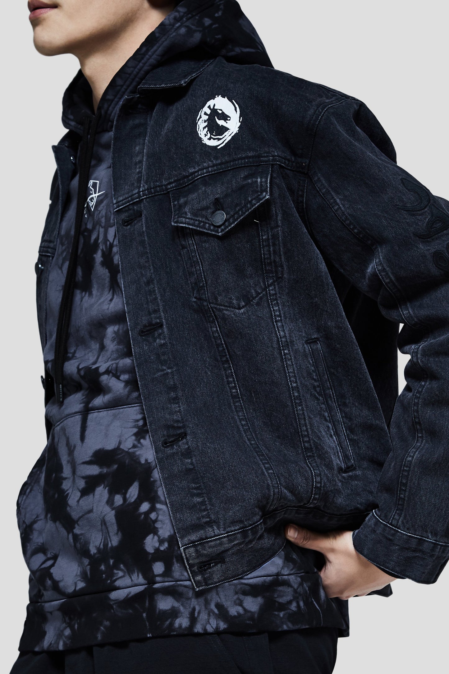 LIQUID x NARUTO LEAF VILLAGE DENIM JACKET