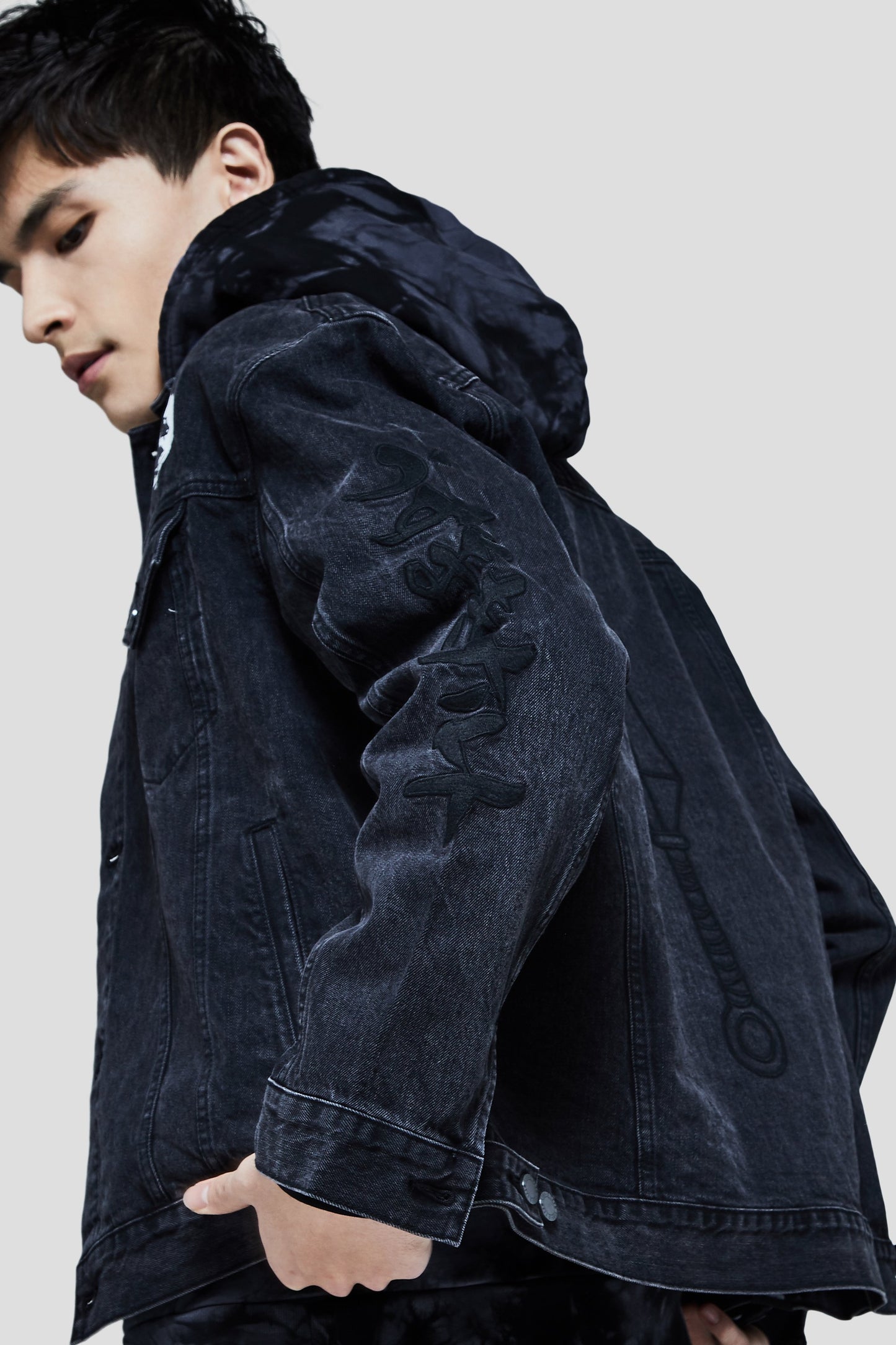 LIQUID x NARUTO LEAF VILLAGE DENIM JACKET