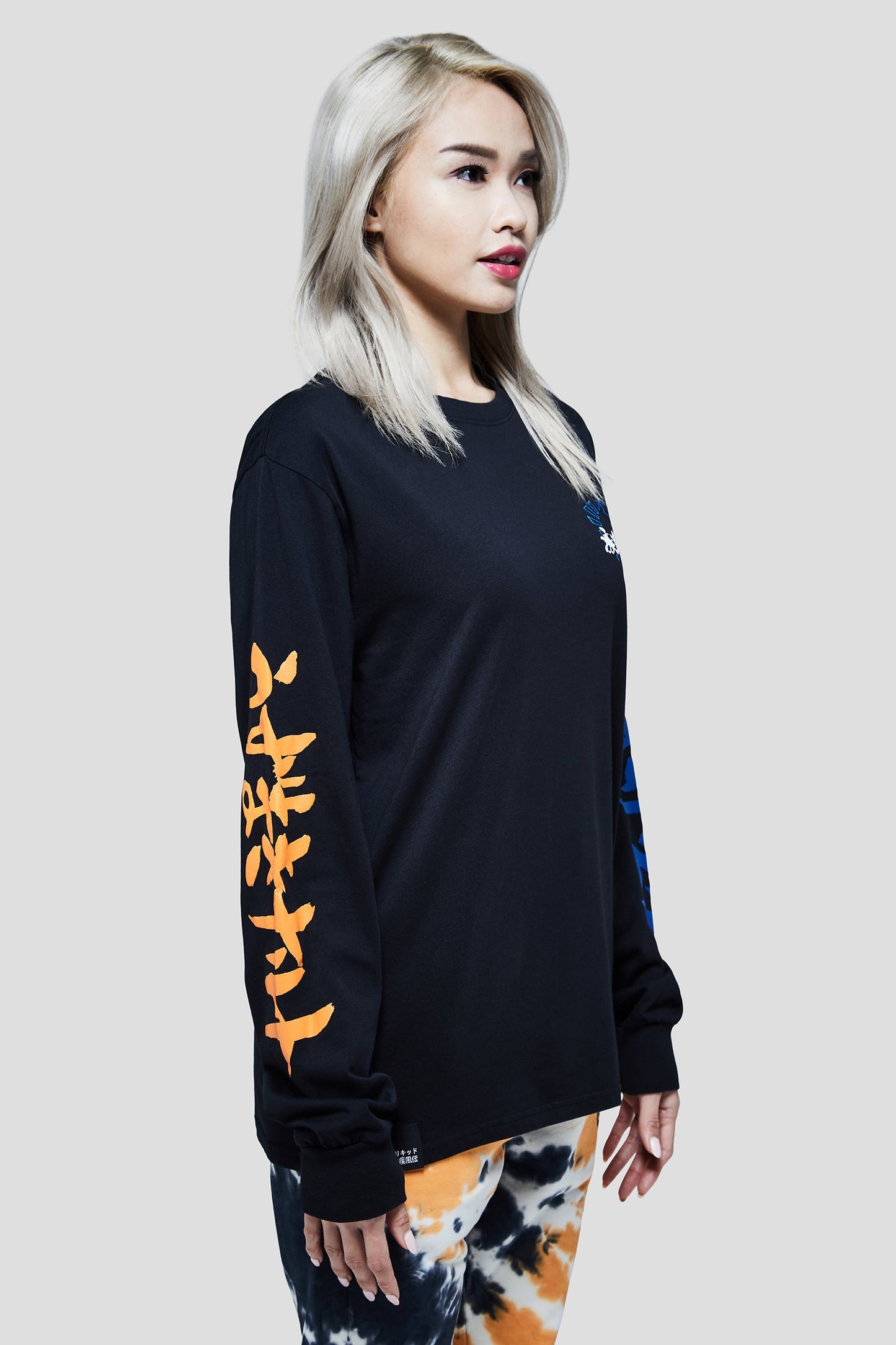LIQUID x NARUTO VERSUS LONG SLEEVE TEE - BLACK