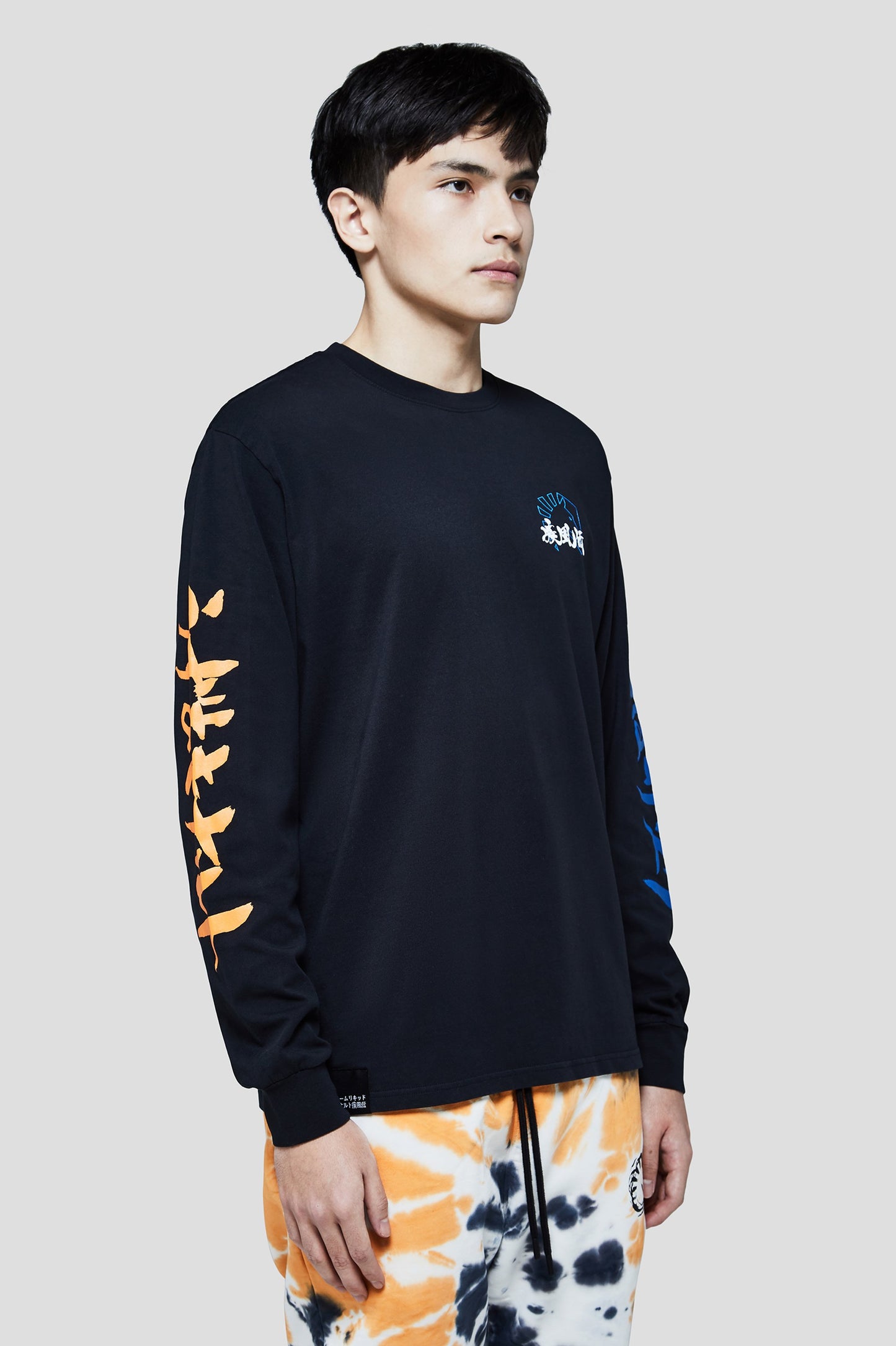 LIQUID x NARUTO VERSUS LONG SLEEVE TEE - BLACK