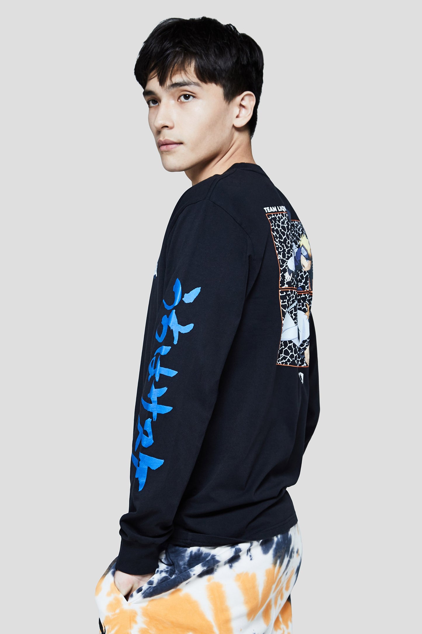 LIQUID x NARUTO VERSUS LONG SLEEVE TEE - BLACK