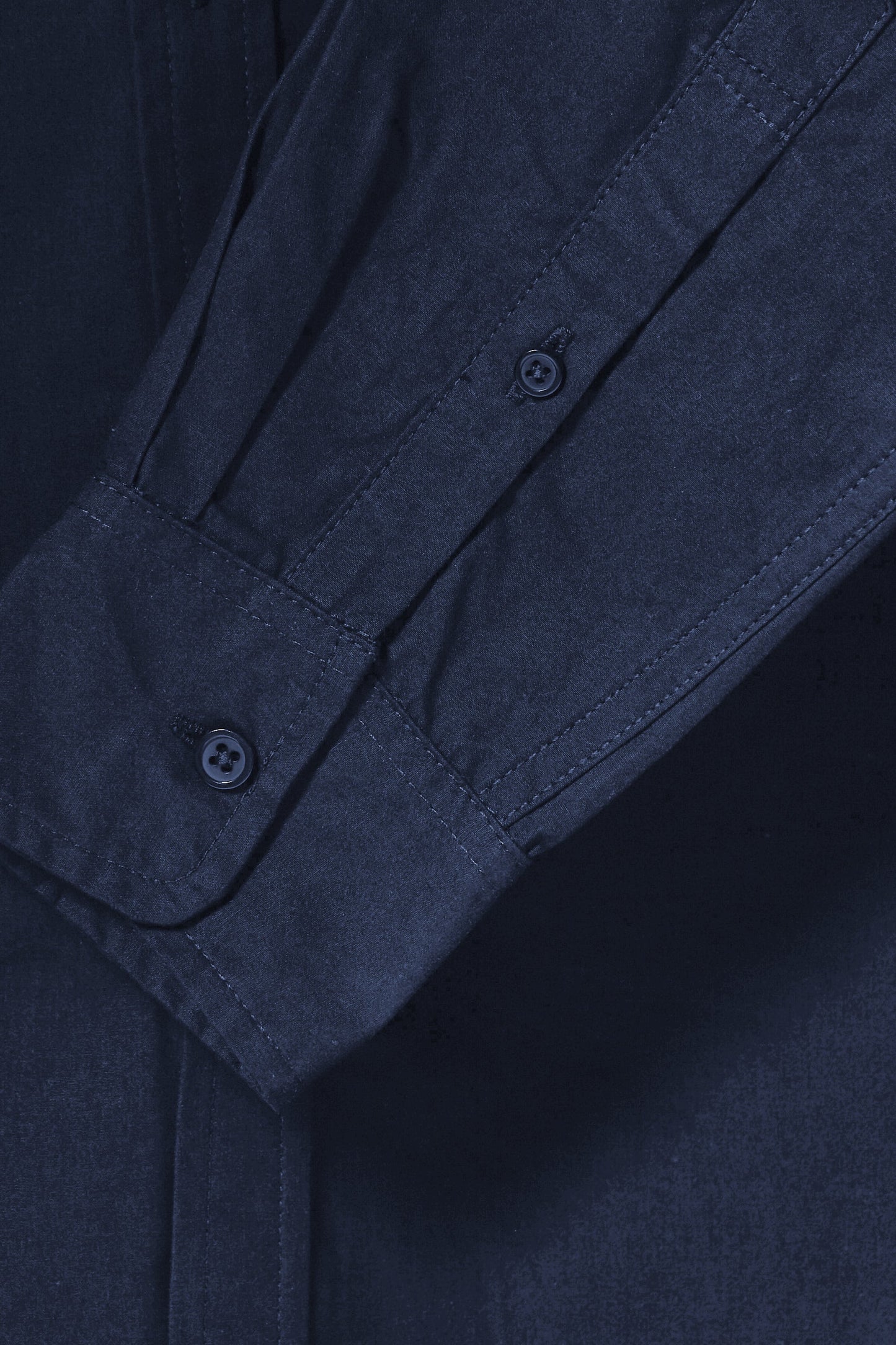 LONG SLEEVE BUTTON UP SHIRT