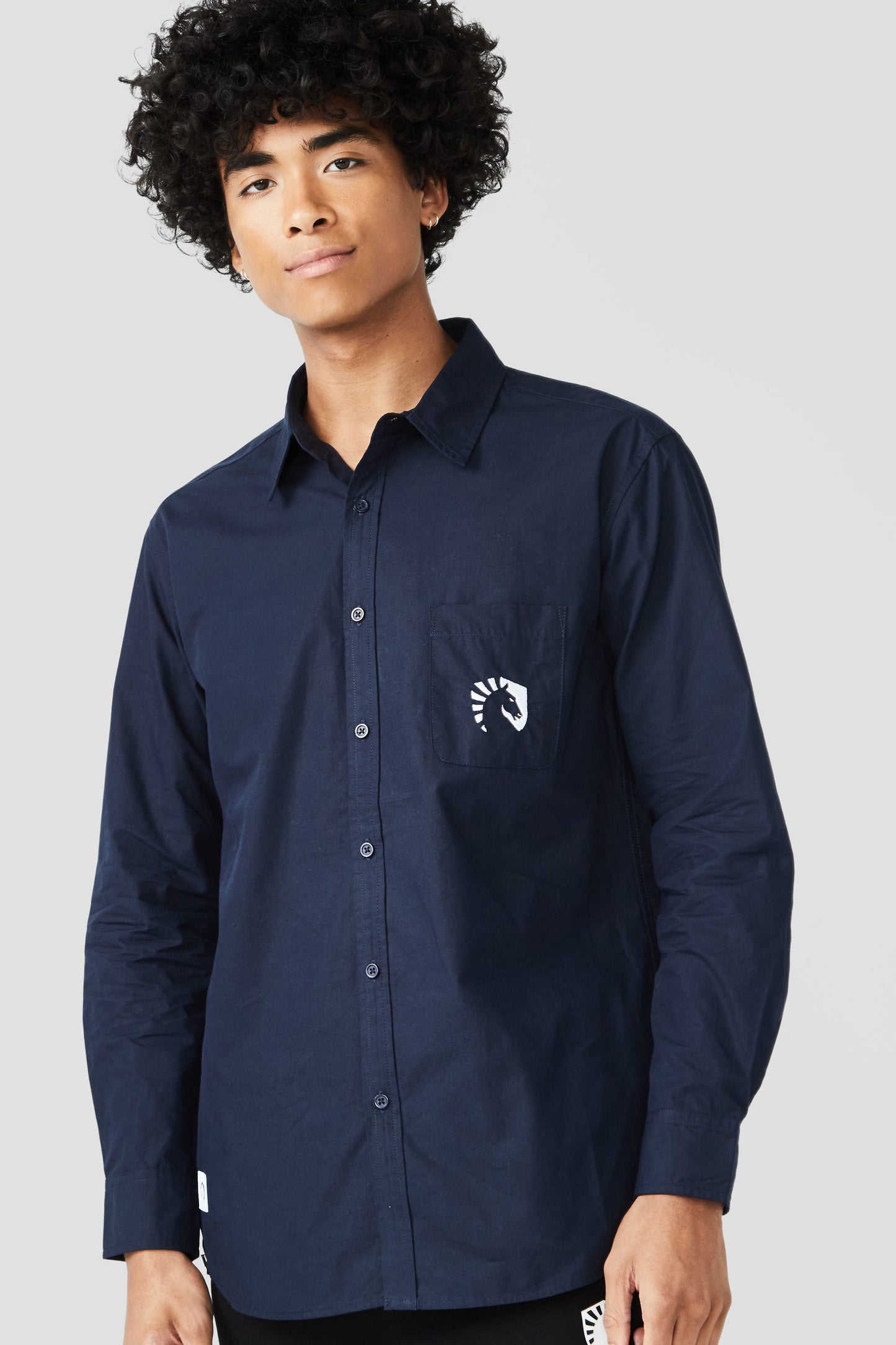 LONG SLEEVE BUTTON UP SHIRT