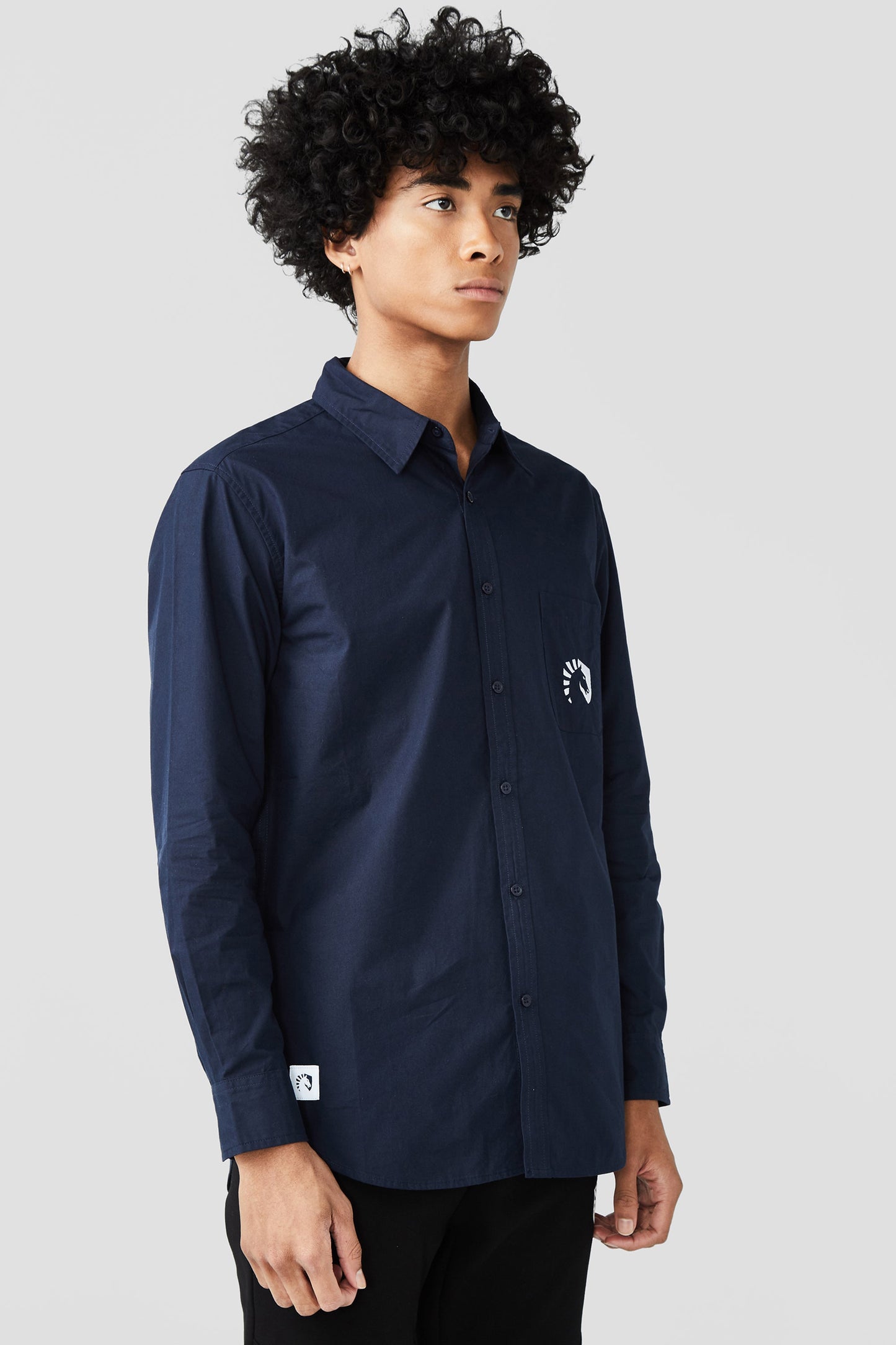 LONG SLEEVE BUTTON UP SHIRT
