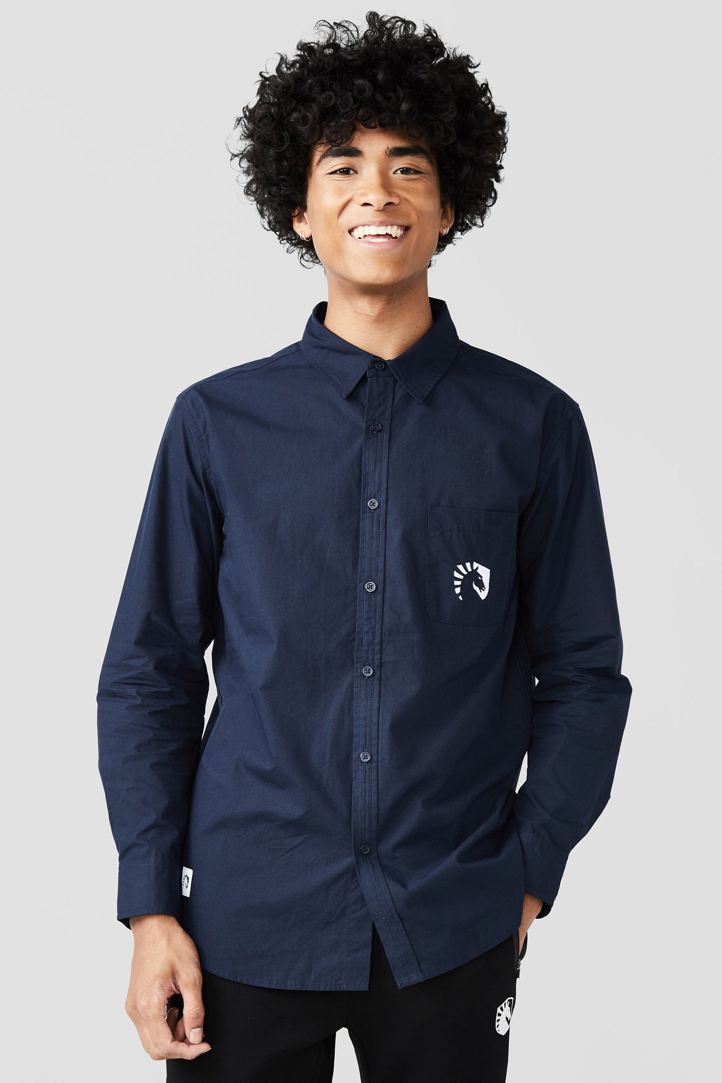 LONG SLEEVE BUTTON UP SHIRT