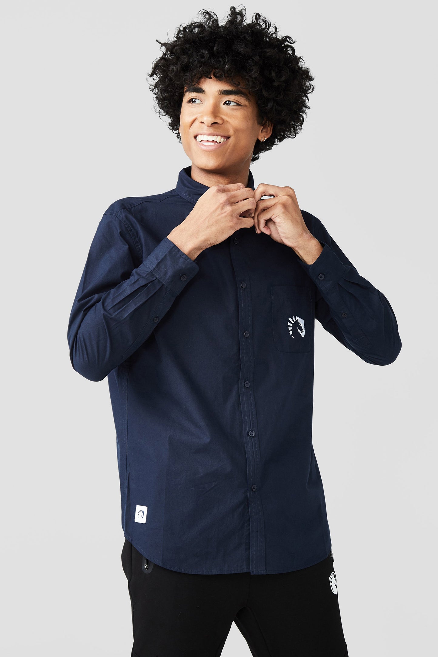 LONG SLEEVE BUTTON UP SHIRT