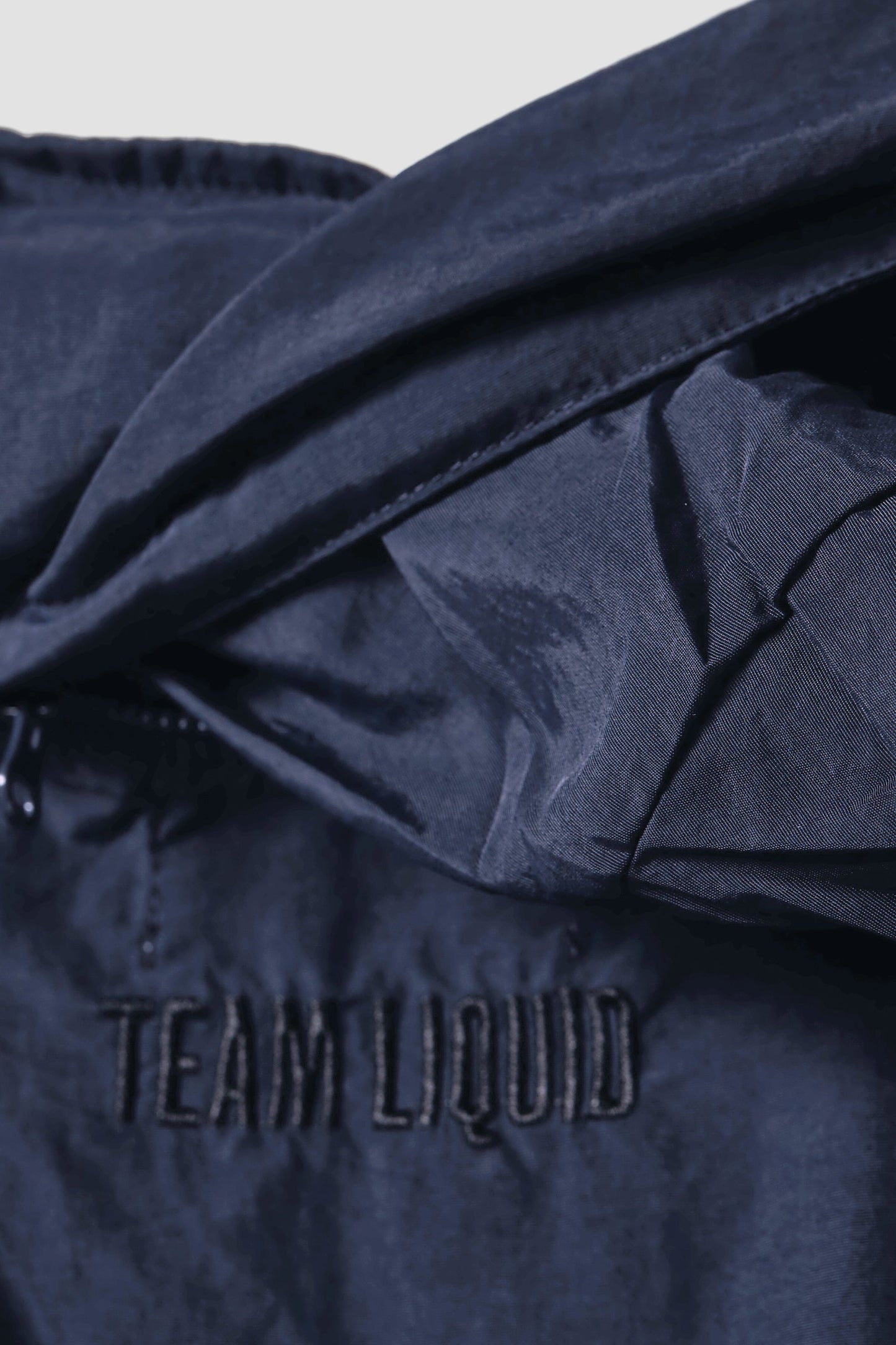 CREST RECYCLED NYLON WINDBREAKER