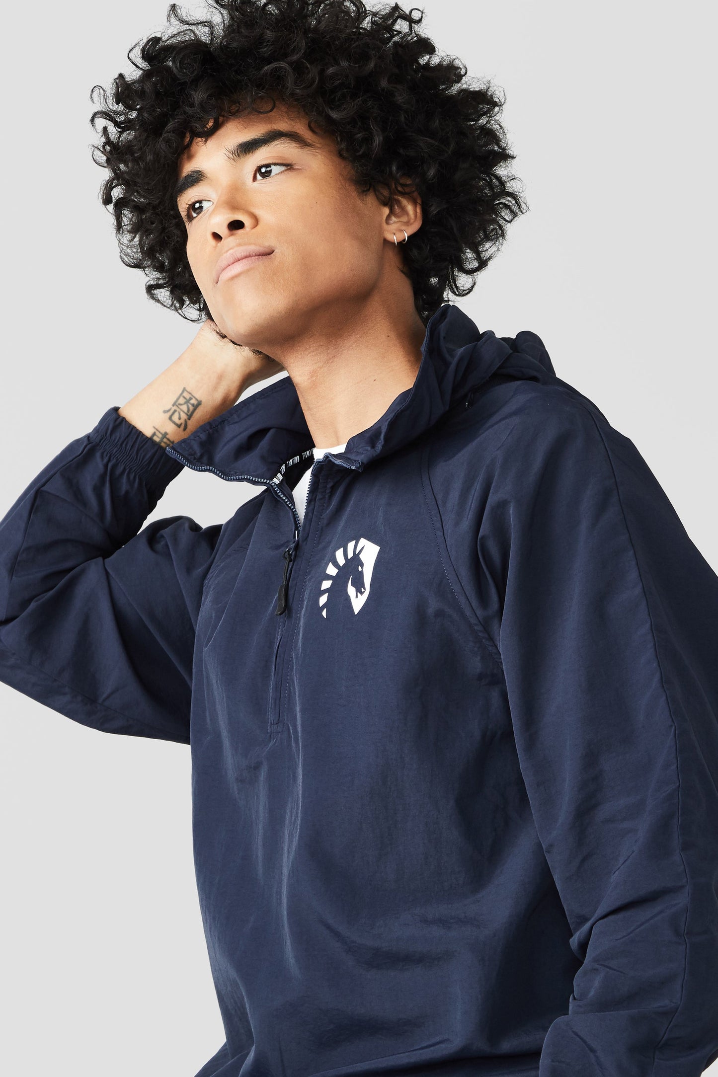 CREST RECYCLED NYLON WINDBREAKER