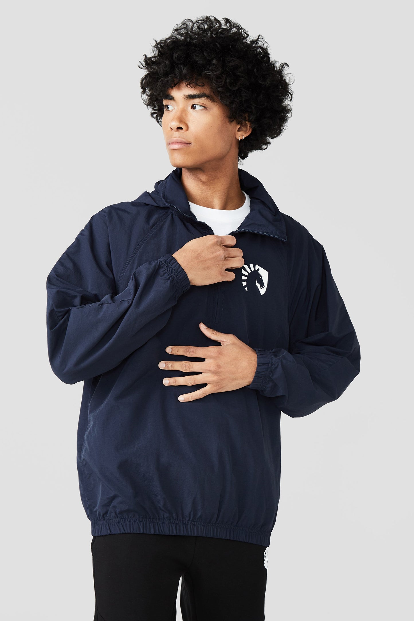 CREST RECYCLED NYLON WINDBREAKER