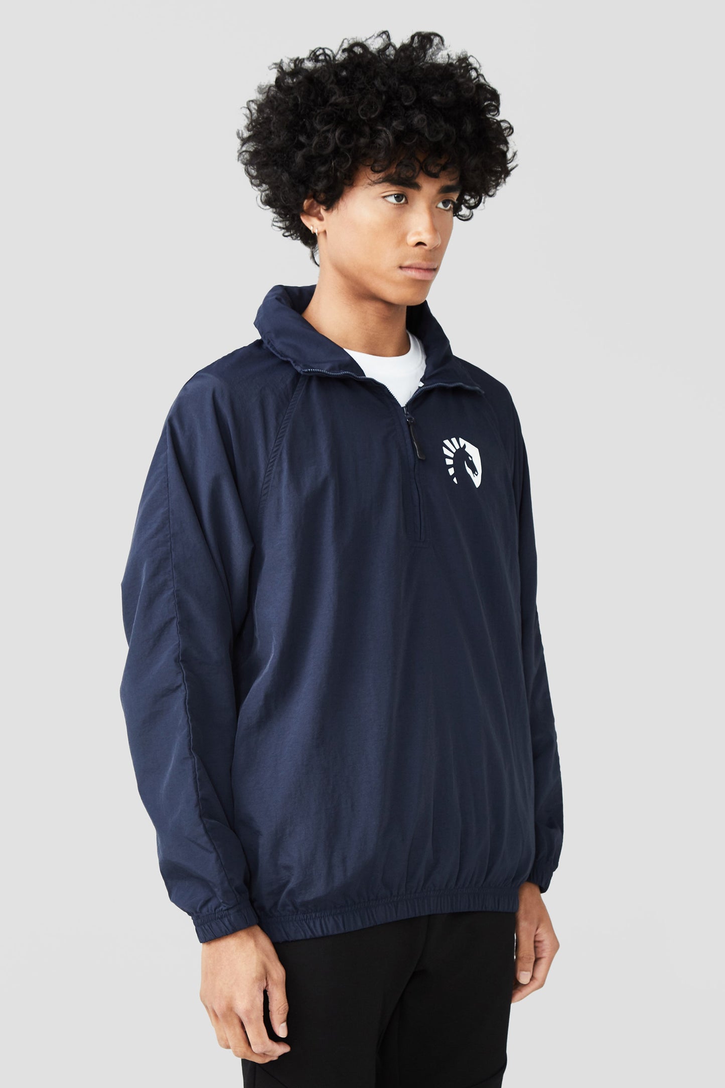 CREST RECYCLED NYLON WINDBREAKER